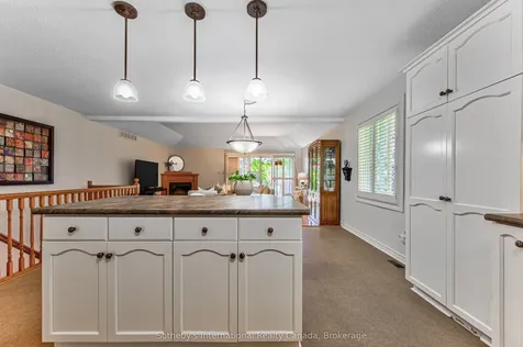 179 Westchester Drive W Kitchener ON N2B 3M8