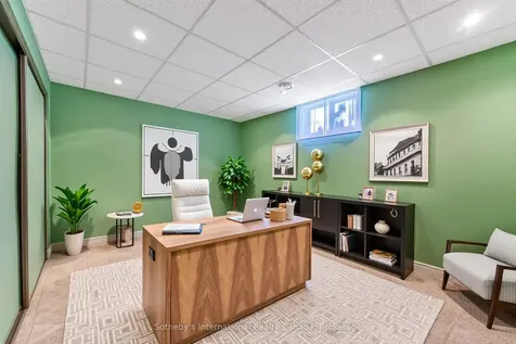 179 Westchester Drive W Kitchener ON N2B 3M8