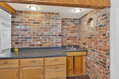 1088 Pinewood Place Kingston ON K7P 1L1
