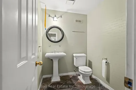 473 Kingsdale Avenue Kingston ON K7M 8A3