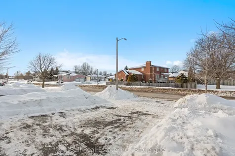 473 Kingsdale Avenue Kingston ON K7M 8A3