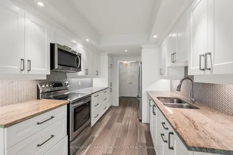 70 Robson Court Kanata ON K2K 2W1