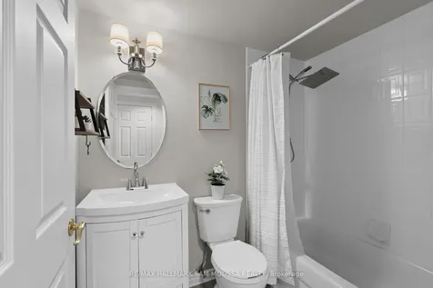 70 Robson Court Kanata ON K2K 2W1