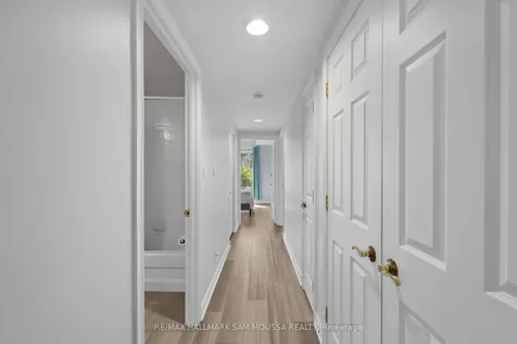 70 Robson Court Kanata ON K2K 2W1