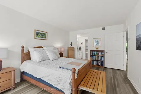 70 Robson Court Kanata ON K2K 2W1