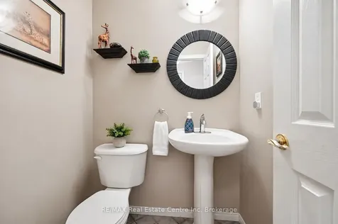 24 Pine Ridge Drive Guelph ON N1L 1K3