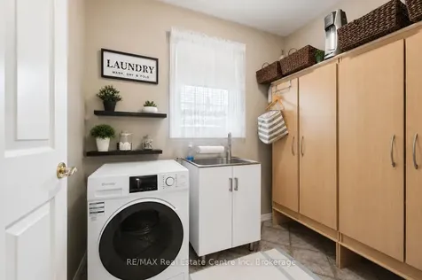 24 Pine Ridge Drive Guelph ON N1L 1K3
