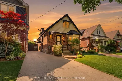 212 Wexford Avenue S Hamilton ON L8K 2P2