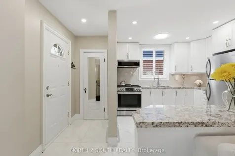 212 Wexford Avenue S Hamilton ON L8K 2P2