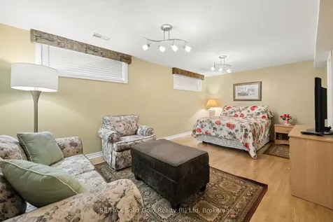 214 Grey Fox Drive Kitchener ON N2E 3N2