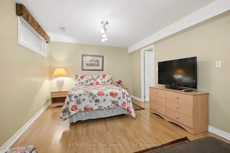 214 Grey Fox Drive Kitchener ON N2E 3N2
