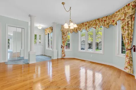 25 Heartwood Drive Belleville ON K8P 5M2