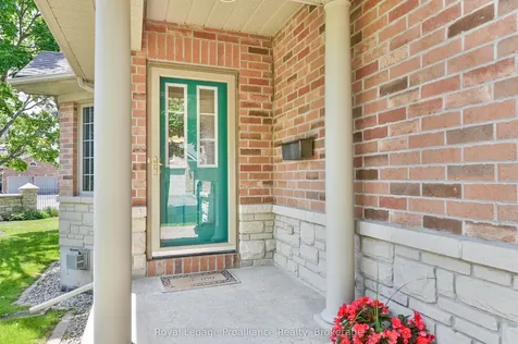 25 Heartwood Drive Belleville ON K8P 5M2
