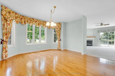 25 Heartwood Drive Belleville ON K8P 5M2