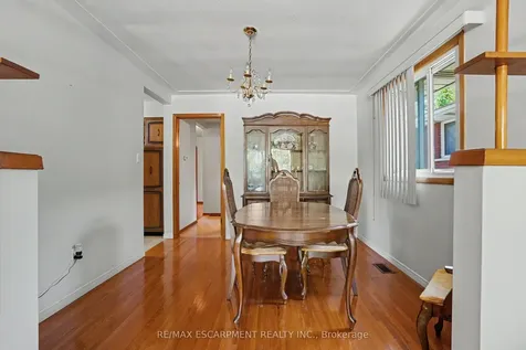 95 Fieldway Drive Hamilton ON L9A 2L5
