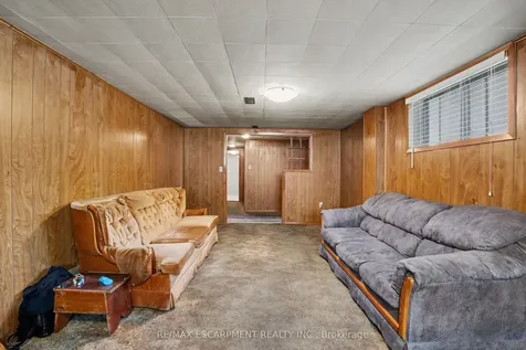 95 Fieldway Drive Hamilton ON L9A 2L5