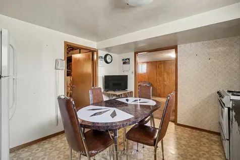 95 Fieldway Drive Hamilton ON L9A 2L5