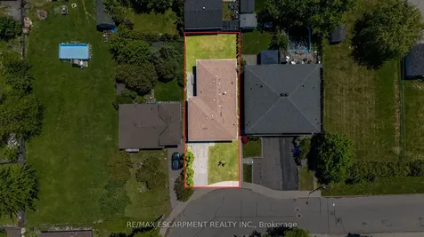 95 Fieldway Drive Hamilton ON L9A 2L5