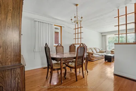 95 Fieldway Drive Hamilton ON L9A 2L5