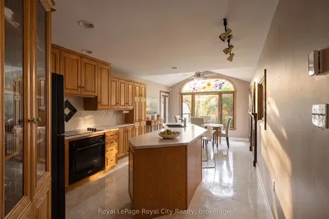 92 Dean Avenue Guelph ON N1G 1L6