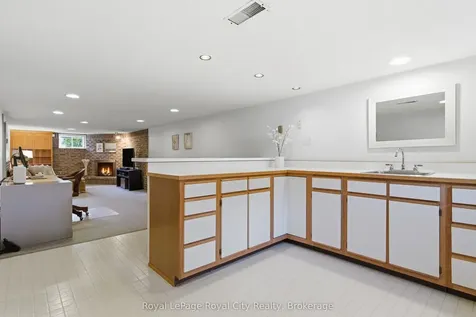 92 Dean Avenue Guelph ON N1G 1L6