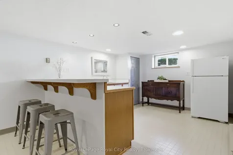 92 Dean Avenue Guelph ON N1G 1L6