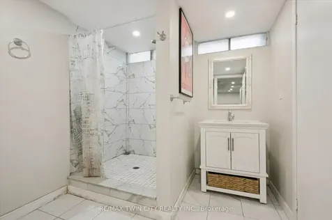 134 Westmount Road E Kitchener ON N2M 4Y5