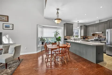 1041 Pine Street S Haldimand ON N1A 2N1