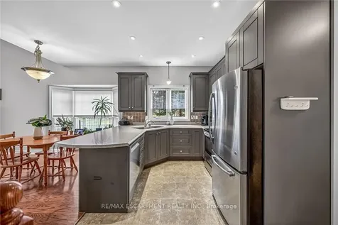 1041 Pine Street S Haldimand ON N1A 2N1