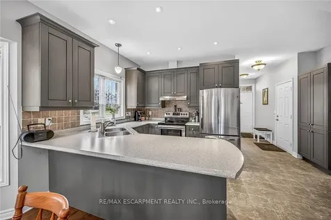 1041 Pine Street S Haldimand ON N1A 2N1