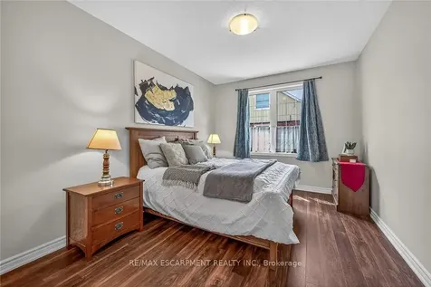 1041 Pine Street S Haldimand ON N1A 2N1