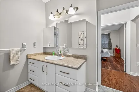 1041 Pine Street S Haldimand ON N1A 2N1