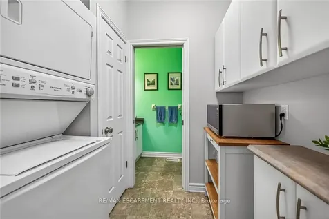 1041 Pine Street S Haldimand ON N1A 2N1