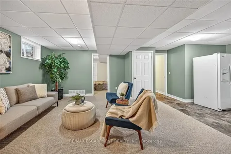 1041 Pine Street S Haldimand ON N1A 2N1