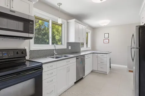337 Avenue Road Kingston ON K7M 1C8