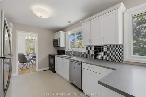 337 Avenue Road Kingston ON K7M 1C8