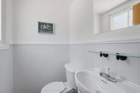 337 Avenue Road Kingston ON K7M 1C8