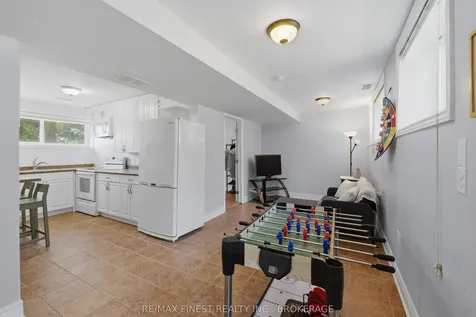 337 Avenue Road Kingston ON K7M 1C8