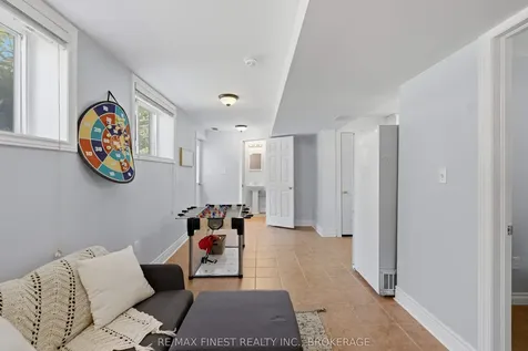 337 Avenue Road Kingston ON K7M 1C8