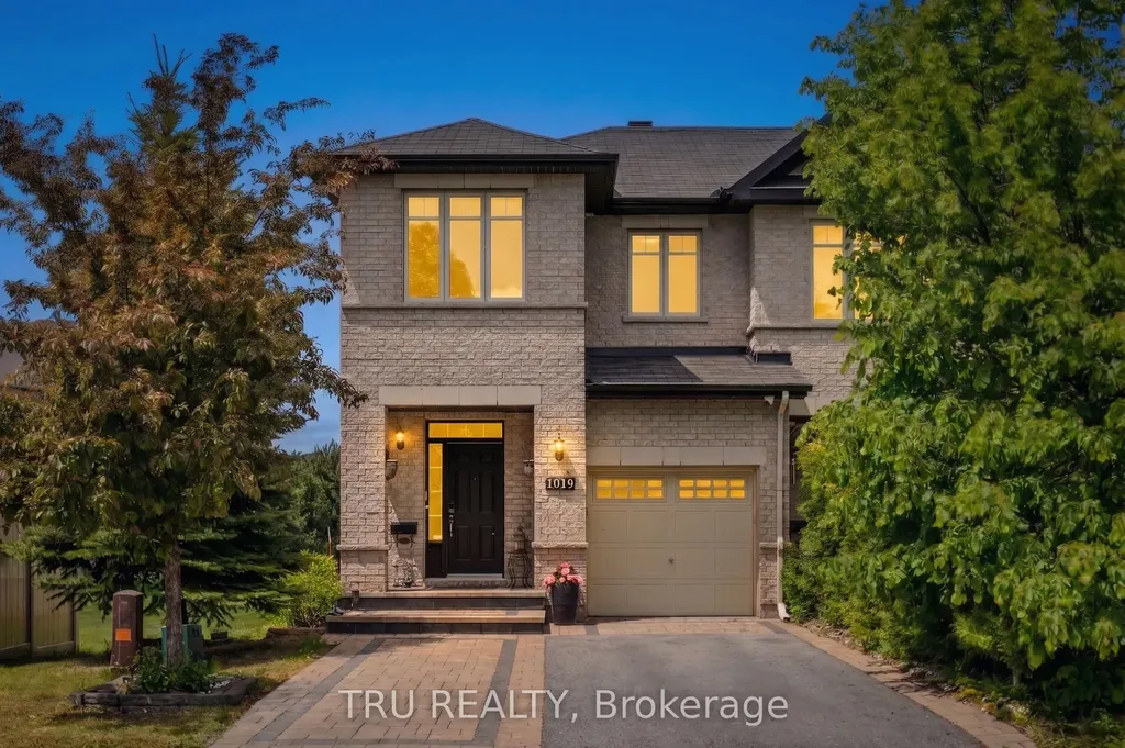 1019 Ottenbrite Crescent Kanata ON K2T 0G2