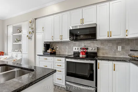 1019 Ottenbrite Crescent Kanata ON K2T 0G2
