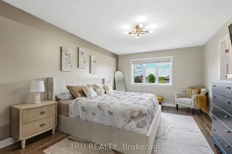 1019 Ottenbrite Crescent Kanata ON K2T 0G2