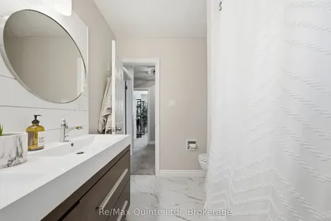 26 Applewood Drive Belleville ON K8P 4E2
