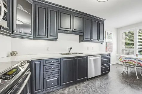 1000 Creekside Drive Hamilton ON L9H 7S6