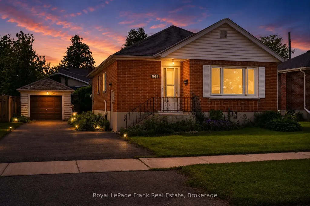 569 Steele Avenue Peterborough ON K9J 5A2