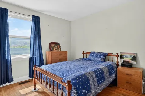 569 Steele Avenue Peterborough ON K9J 5A2