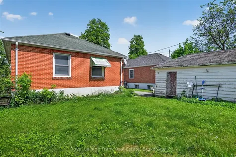 569 Steele Avenue Peterborough ON K9J 5A2
