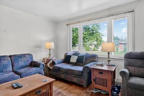 569 Steele Avenue Peterborough ON K9J 5A2