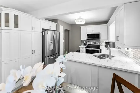 5 Dunraven Avenue St. Catharines ON L2M 6A6