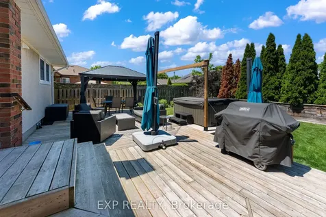 5 Dunraven Avenue St. Catharines ON L2M 6A6